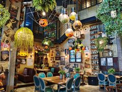 -临界音乐酒馆·小龙虾·江湖菜(华熙LIVE·鱼洞店)