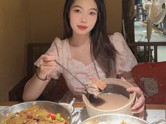 -小凤庭·地道湖北菜武昌鱼·藕汤(38年黄鹤楼店)