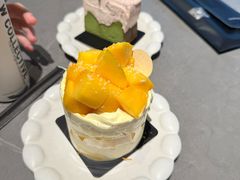 -W COLLECTIVE  DESSERT SHOP