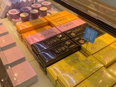 面包甜点陈列柜-好利来(北美N1店)