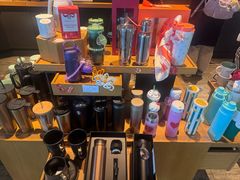 -星巴克(昆明机场III店)