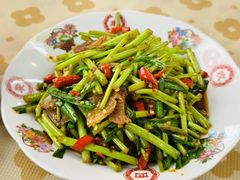 藜蒿炒腊肉-老三样·旧食新味(船山路店)