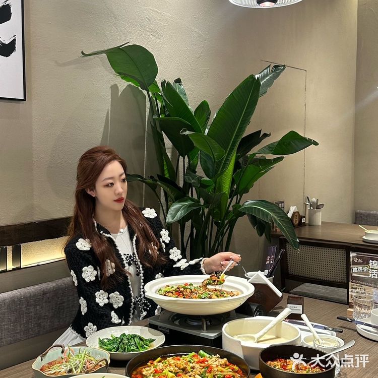 大连的!新晋川菜馆过于费米饭了🍚环境一绝