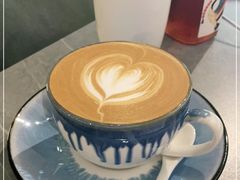 -LEO CAFE
