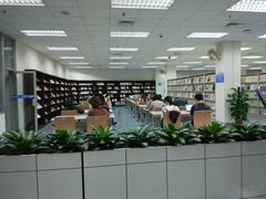 -南山图书馆(常兴路店)