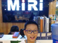 -MiRi眼镜连锁·蔡司·尼康控优点合作店(莘庄店)