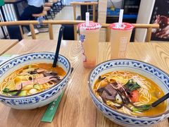 -蒙自源米线大王(信利城市广场店)