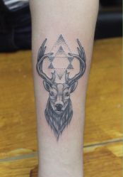 -Black Tattoo Studio