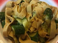 秘制豆皮黄瓜-炙热童年·老北京炙子烤肉(南锣鼓巷店)