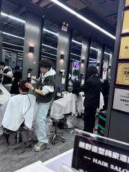 -藤野造型烫发染发