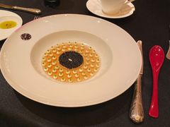 鱼子酱蟹肉冻-LA TABLE de Joël Robuchon Restaurant
