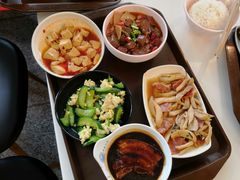 -同济大学本部学苑饮食广场