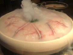 -老牌坊云南鱼豆花火锅(哈西万达店)