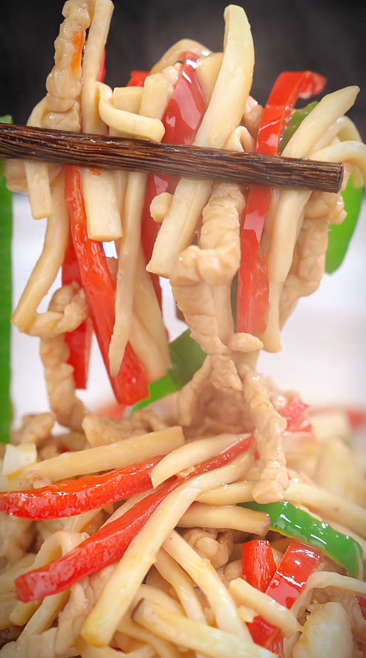 杏鲍菇炒鸡丝～好吃健康你还不做起来?