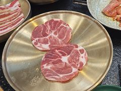 -臻牛烤肉