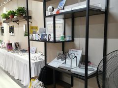 -零度眼镜·宝视友·蔡司依视路(吾悦花街店)