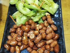 -老东镇啤酒屋海鲜加工·蒸汽海鲜·海鲜烧烤(台东店)