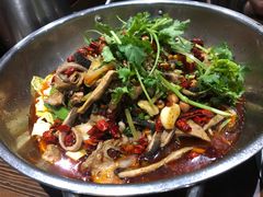 -乡土黄·鲜牛肉火锅·小龙虾(兴业街店)