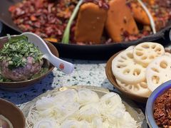 -八一好吃街·高品美食广场