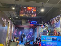 -VR+乐园·VR电竞·家庭亲子·密室逃脱·轰趴团建