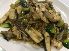 生炒鱼头-广迎居老正兴菜馆