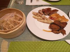 -上海浦东假日酒店逸庭咖啡厅