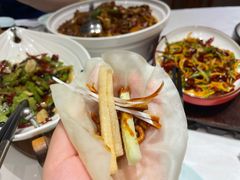 人文酱肉丝-上座云间·青年赣菜(绿茵店)