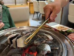 -围炉肉舍•炭烤活鳗•丹东海鲜烤肉(步行街店)