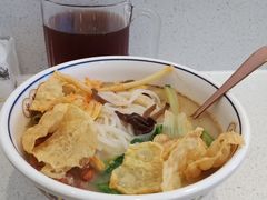 -弘束束柳州深巷螺蛳粉(珠江路店)