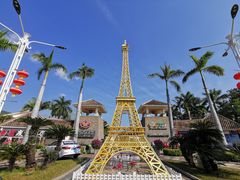 -亚龙湾亚泰商业街