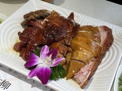 烧味三拼-香港新发烧腊茶餐厅(书城店)