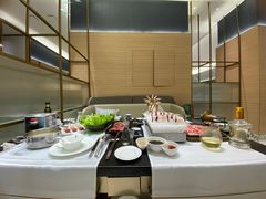 -红鼎豆捞·非遗鲍皇汤火锅(宝丰路店)