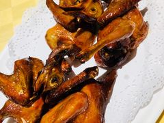 招牌烤乳鸽-石岐佬中山菜馆(张溪店)