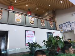 大堂-嘉和一品粥(津华昌道店)