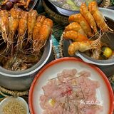 菜式多样 主要以粤菜为主 闹市里不一样的海鲜大排档