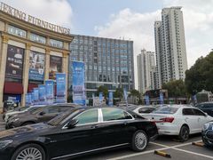 -月星家居广场-路面停车场