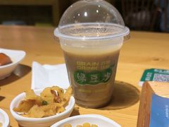 -呷佬·长沙手工米粉(金沙江路店)