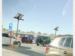 -家乐福(四元桥购物中心店)
