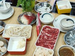 -杨老板·海鲜集市火锅·鲜切牛肉(中防万宝店)