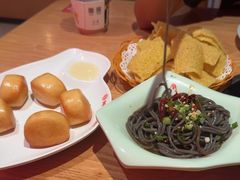 -何师傅美蛙鱼头(汉街店)