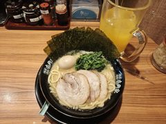 -横浜家系ラーメン壱角家(新宿アルタ裏店)