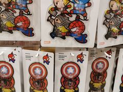 -名创优品(北京新中关购物中心地铁层店)
