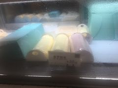 -顶东面包花园·生日蛋糕(世博店)