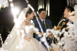 -MECCI婚礼摄影跟拍(红东方广场店)
