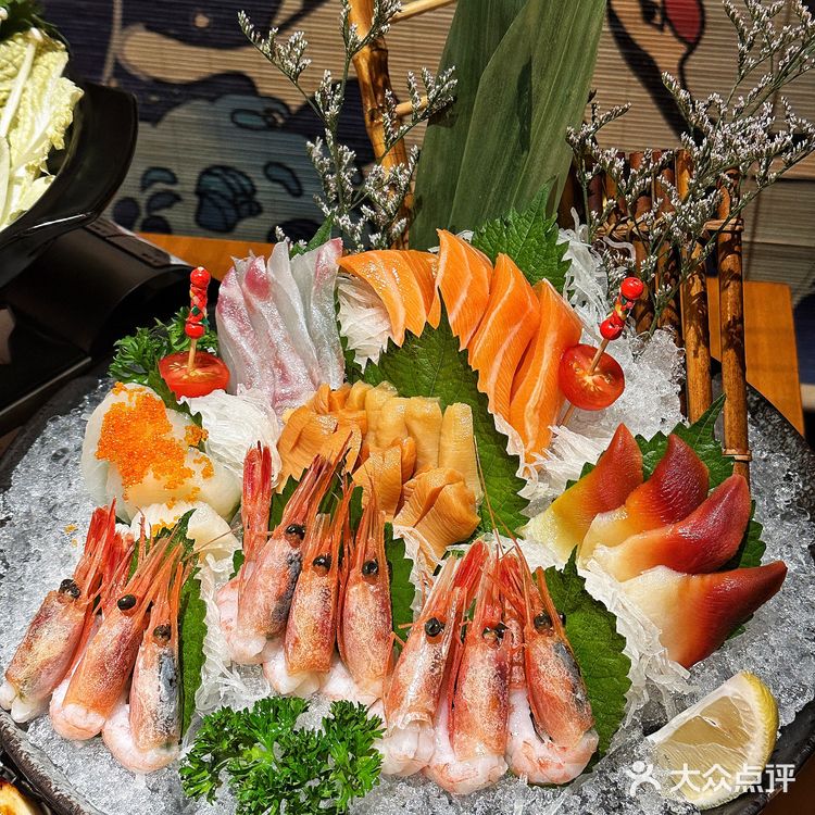 在奥园广场一楼️超级多吃的~一眼就看中这家日料店