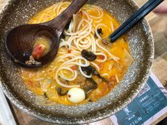 -蒙自源过桥米线(红谷滩万达店)