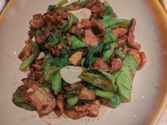 辣椒炒肉-青年公社烤鸭(滨湖银泰店)