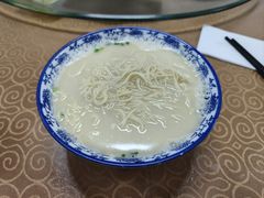 -雪琴面馆富安特色鱼汤面(城中花园店)