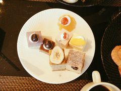 -唐拉雅秀酒店-西锦汇空中BBQ·思创餐厅