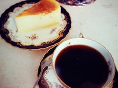 -红宝石·鲜奶小方·海派西点房(万航店)